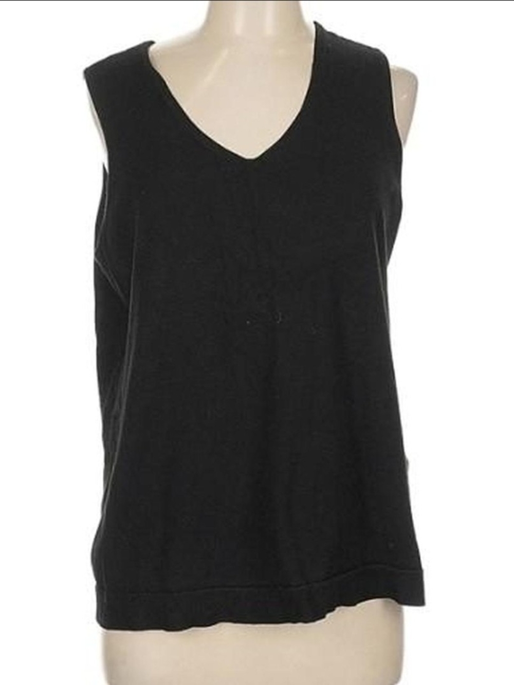 Chico's Black Sleeveless V-Neck Tank Top
